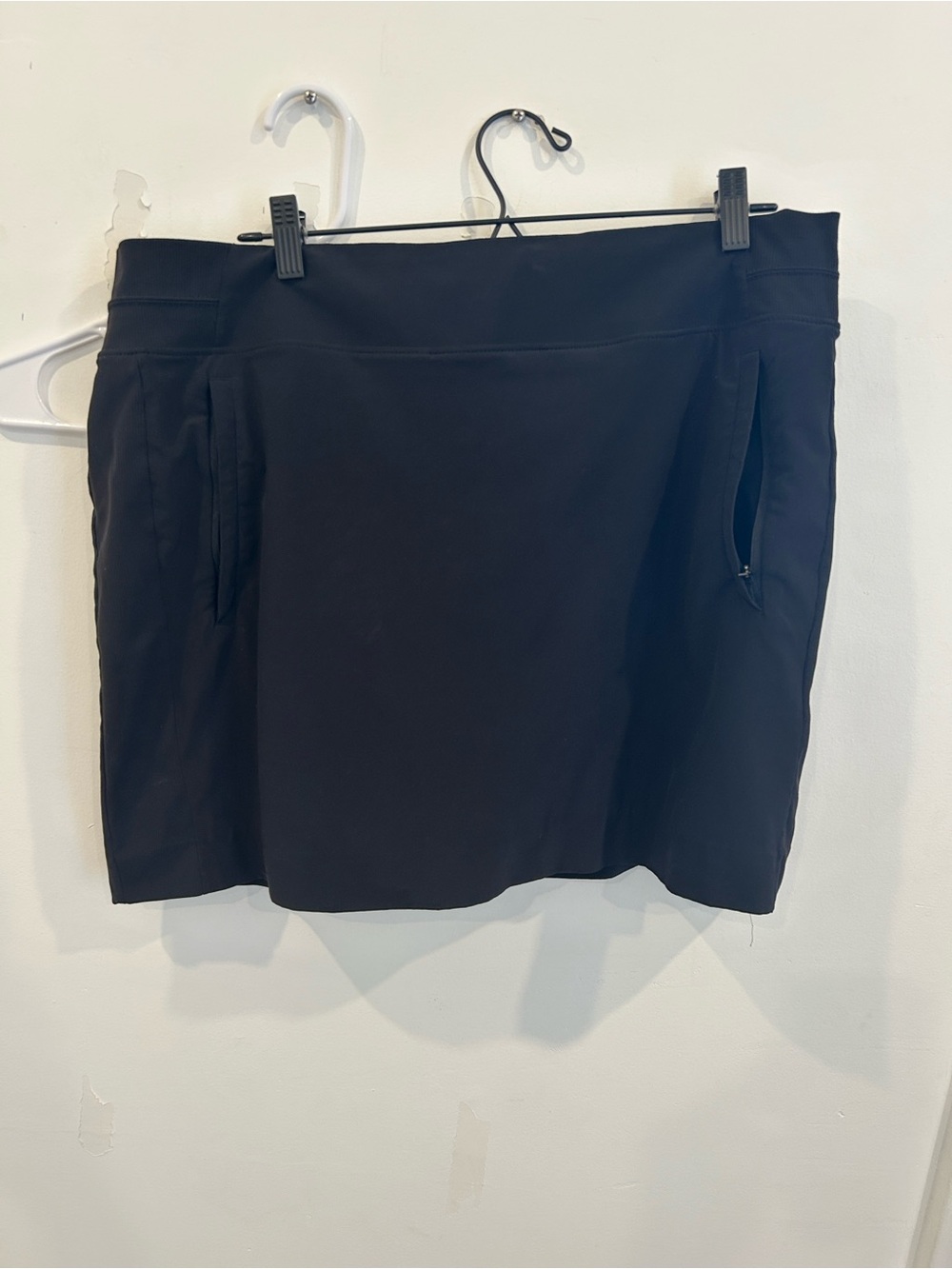 Athleta - Size 16, Black Skort, pockets for tennis or pickle ball